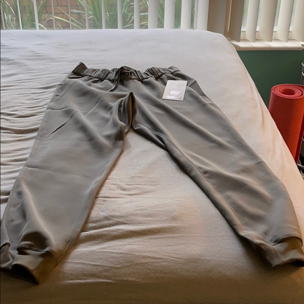 Lulu lemon joggers
